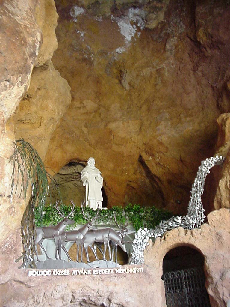 Budapest Cave Church 3.jpg